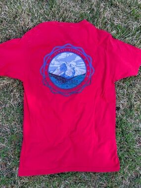 Columbia Hot red Graphic Tee with Black mountain print